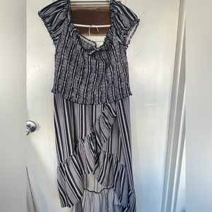 🎄 Buy 1, Get 🎄 NWOT 2 Piece outfit